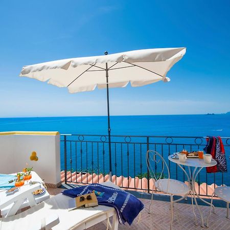 Casa Olga, Un Affaccio Sul Mare !! Apartment Praiano Exterior photo