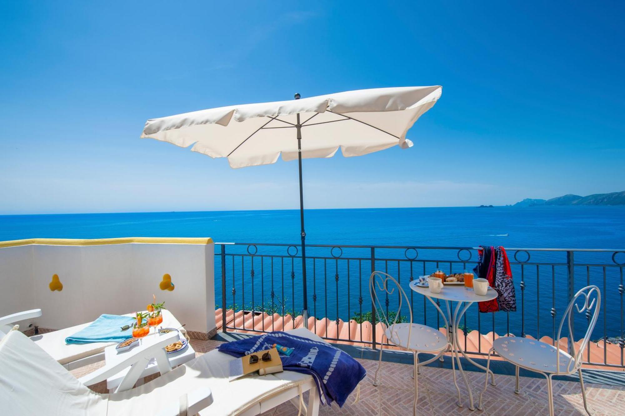 Casa Olga, Un Affaccio Sul Mare !! Apartment Praiano Exterior photo